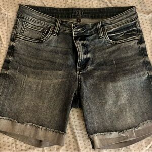 Kut from the Kloth Boyfriend shorts